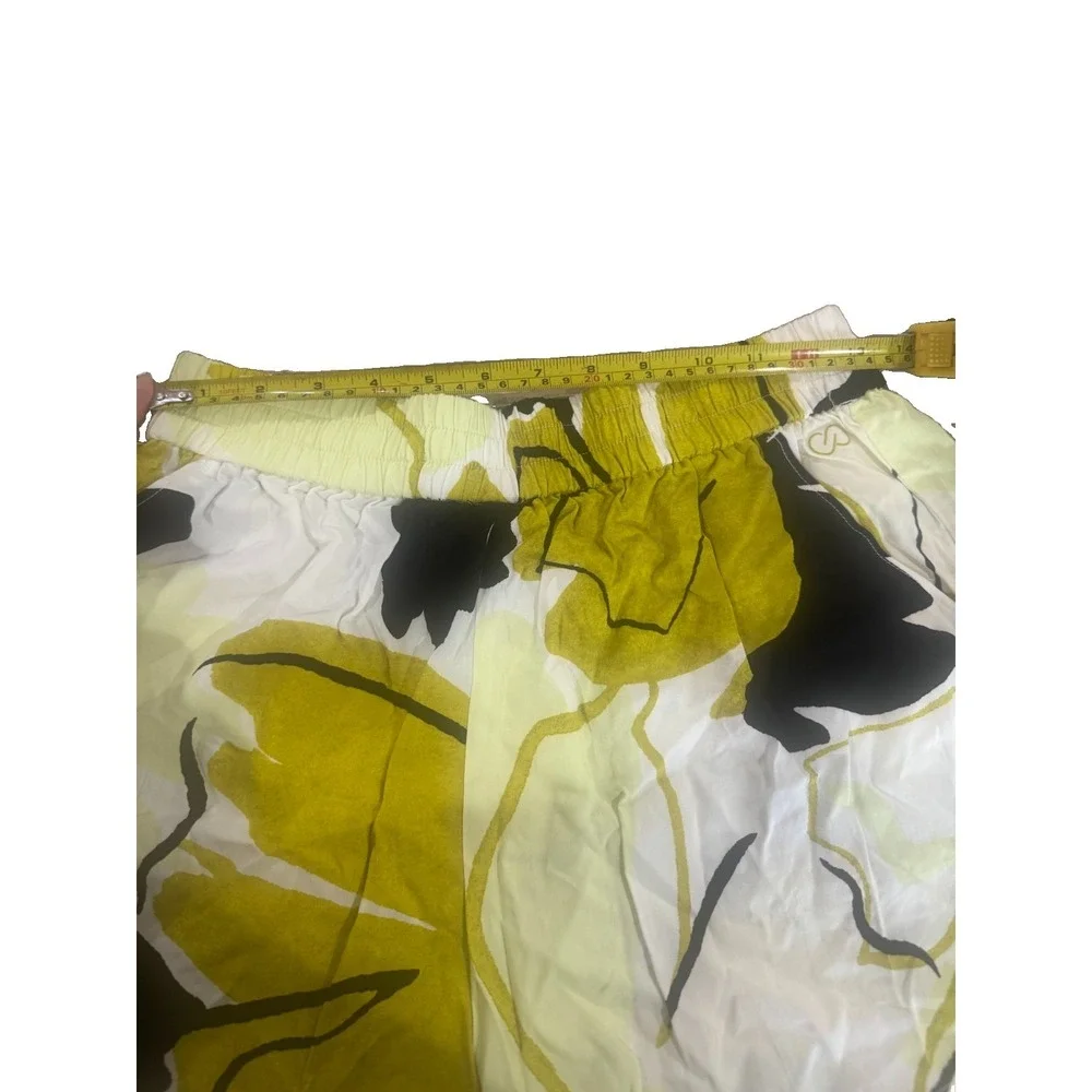 CALIA by Carrie Underwood Printed Rayon Shorts Size M Yellow Black Abstract